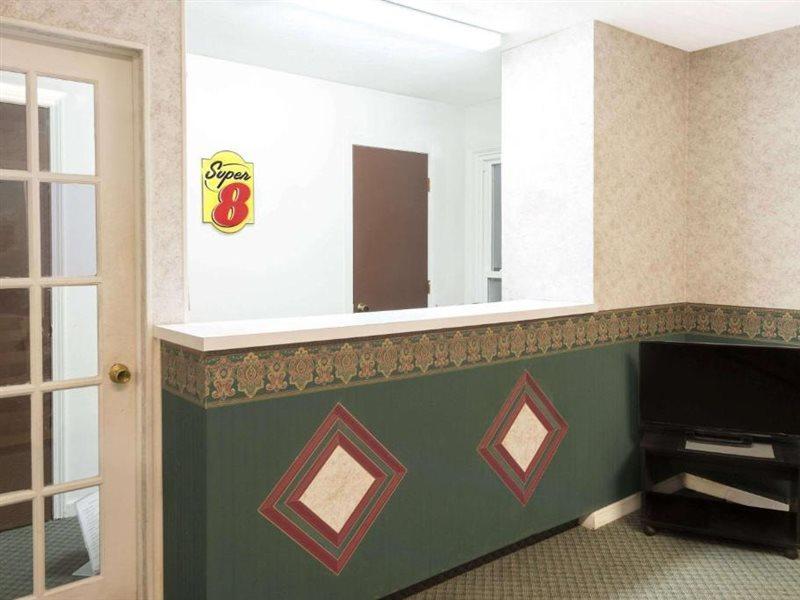 Super 8 By Wyndham Taylorville Il Exterior photo